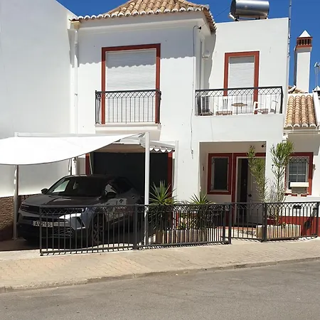 Casa Familia Cardoso
